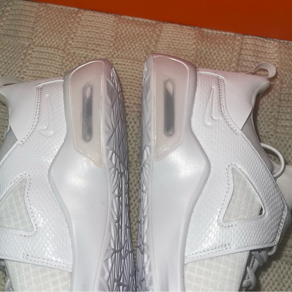 Nike Air Max Bella TR 5 - Picture 9 of 13